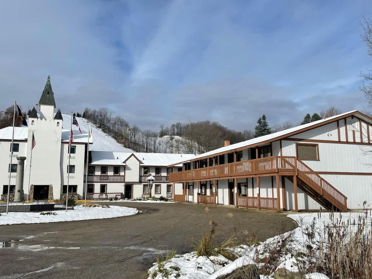 Top Floor Luxury, Sauna, Private Pool, Lake Bellaire Beach, 5 Beds, 4 Full Bath Buitenkant foto