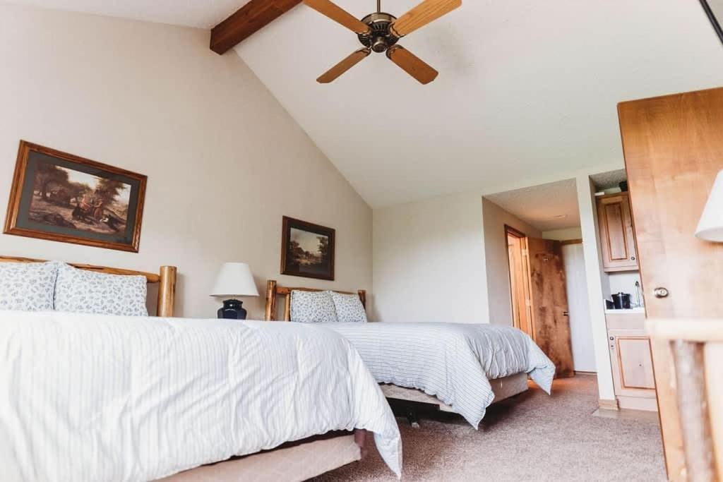 Top Floor Luxury, Sauna, Private Pool, Lake Bellaire Beach, 5 Beds, 4 Full Bath Buitenkant foto
