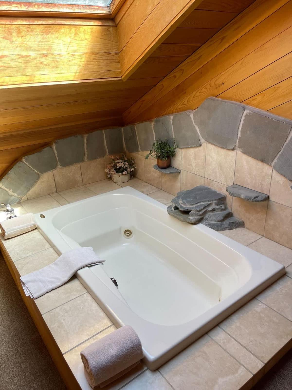 Top Floor Luxury, Sauna, Private Pool, Lake Bellaire Beach, 5 Beds, 4 Full Bath Buitenkant foto