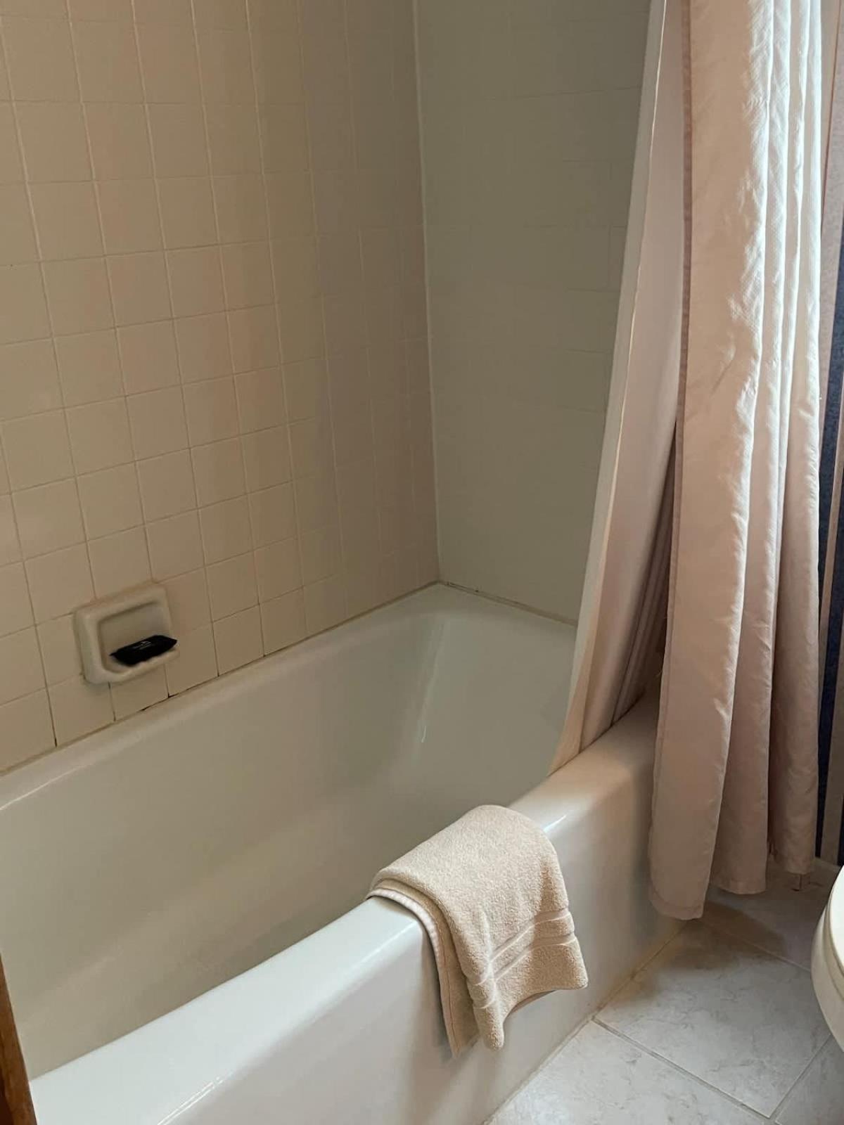 Top Floor Luxury, Sauna, Private Pool, Lake Bellaire Beach, 5 Beds, 4 Full Bath Buitenkant foto