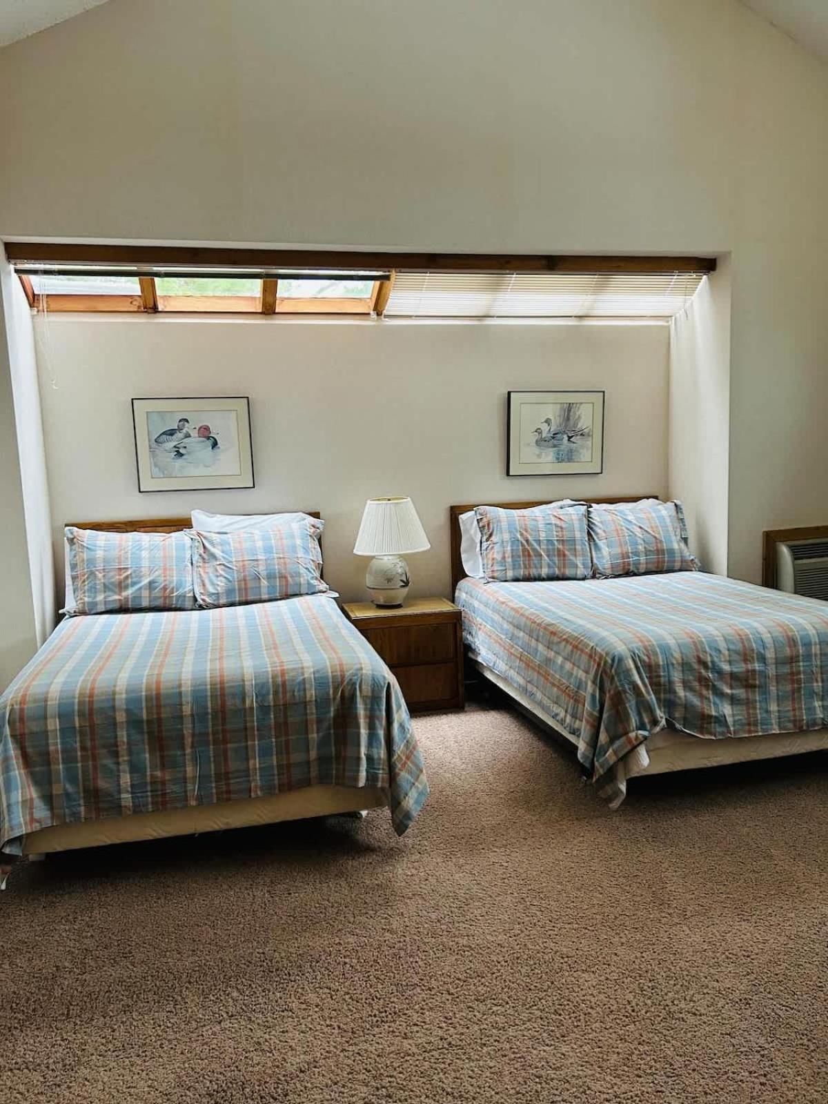 Top Floor Luxury, Sauna, Private Pool, Lake Bellaire Beach, 5 Beds, 4 Full Bath Buitenkant foto
