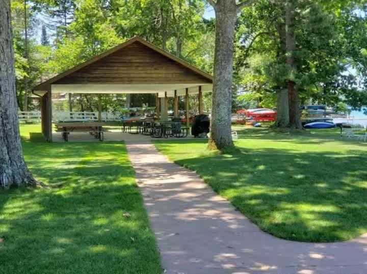 Top Floor Luxury, Sauna, Private Pool, Lake Bellaire Beach, 5 Beds, 4 Full Bath Buitenkant foto